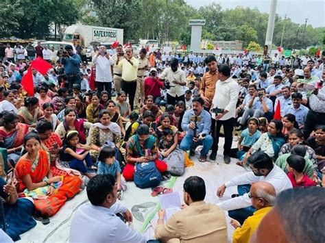 Dünyadan emek haberleri: Sri Lanka’da telekom işçileri özelleştirmeye karşı direniyor… Avustralya’da süpermarket çalışanlarından ulusal grev…